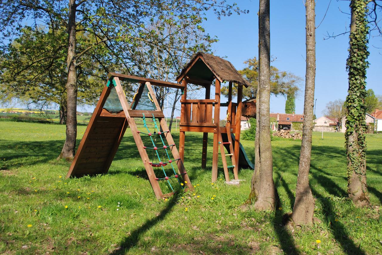 Domaine Les Gandins Bed and Breakfast Saint-Germain-de-Salles Zewnętrze zdjęcie